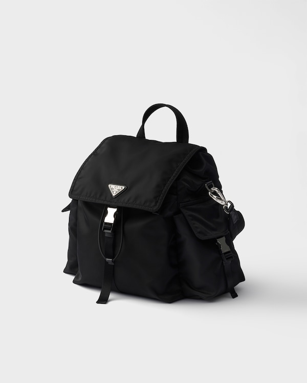 Prada Explore Re-Nylon与皮革双肩背包 - 黑色 Prada Explore Re-Nylon与皮革双肩背包 - 黑色