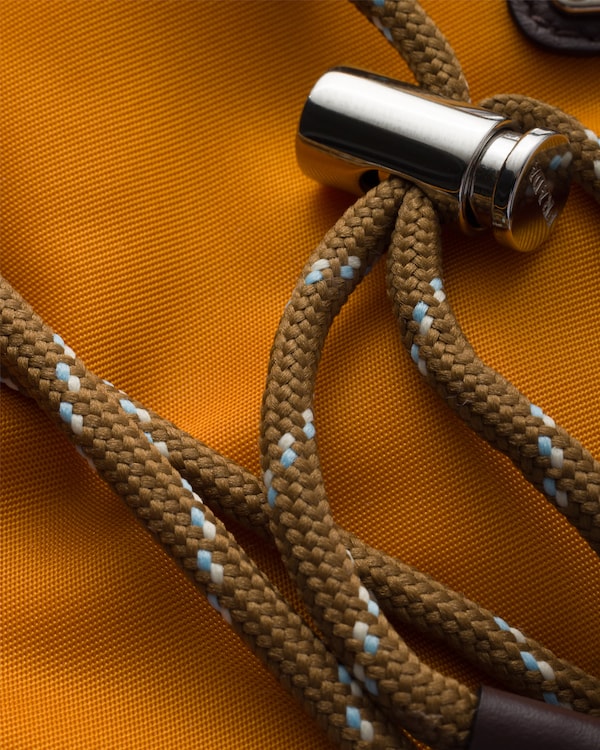 Prada Speedrock再生尼龙和皮革智能手机壳 - 琥珀色 Prada Speedrock再生尼龙和皮革智能手机壳 - 琥珀色