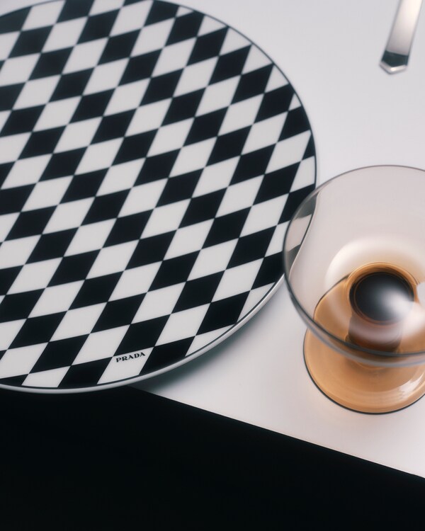 陶瓷垫盘 - Checkerboard - 白色 / 黑色 陶瓷垫盘 - Checkerboard - 白色 / 黑色