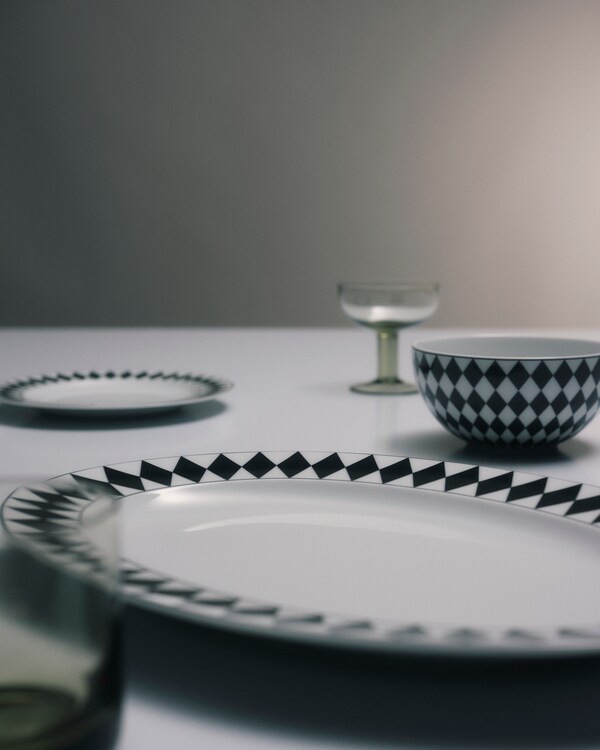 Large porcelain serving plate - Checkerboard - White/Black Large porcelain serving plate - Checkerboard - White/Black