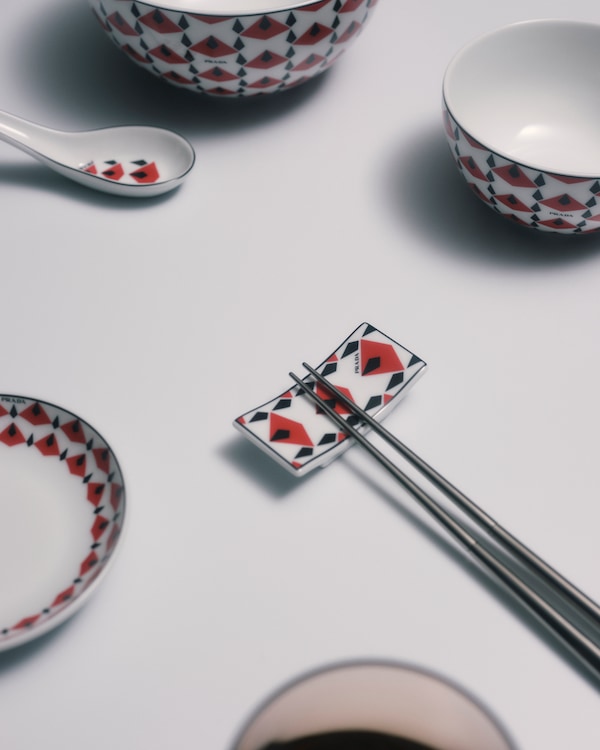 陶瓷筷子托两件套 - Vienna Red - 黑色/红色 陶瓷筷子托两件套 - Vienna Red - 黑色/红色