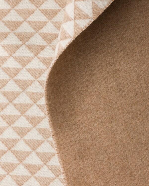 Symbole Double cashmere and wool throw - Sand/White Symbole Double cashmere and wool throw - Sand/White