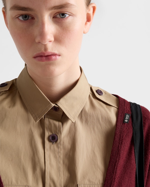 Cashmere V-neck sweater - Amaranth Red Cashmere V-neck sweater - Amaranth Red