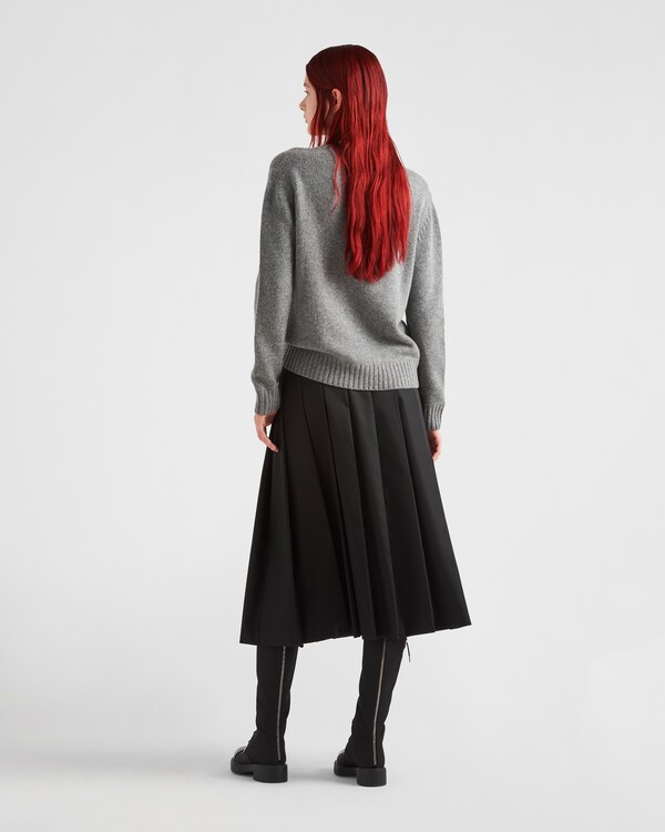 Cashmere and wool Prada logo crew-neck sweater - Grey Cashmere and wool Prada logo crew-neck sweater - Grey