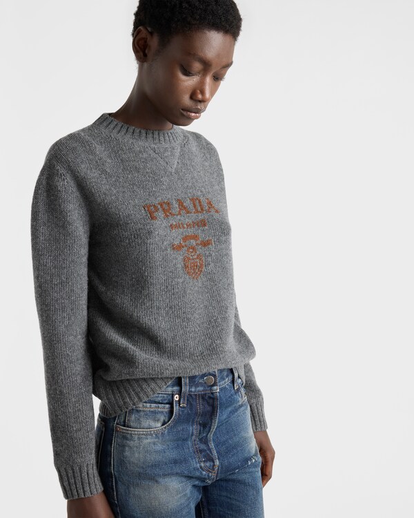 Cashmere and wool Prada logo crew-neck sweater - Slate Gray Cashmere and wool Prada logo crew-neck sweater - Slate Gray