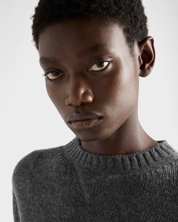 Cashmere and wool Prada logo crew-neck sweater - Slate Gray Cashmere and wool Prada logo crew-neck sweater - Slate Gray