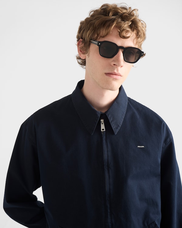 Sunglasses with the iconic metal plaque - Lenses Ardesia Crist Sunglasses with the iconic metal plaque - Lenses Ardesia Crist