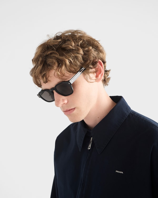Sunglasses with the iconic metal plaque - Lenses Ardesia Crist Sunglasses with the iconic metal plaque - Lenses Ardesia Crist