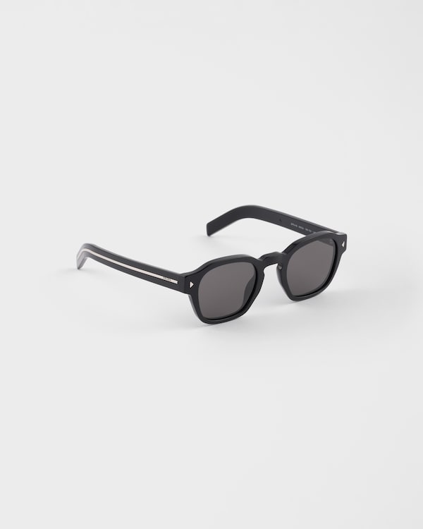 Sunglasses with the iconic metal plaque - Lenses Ardesia Crist Sunglasses with the iconic metal plaque - Lenses Ardesia Crist