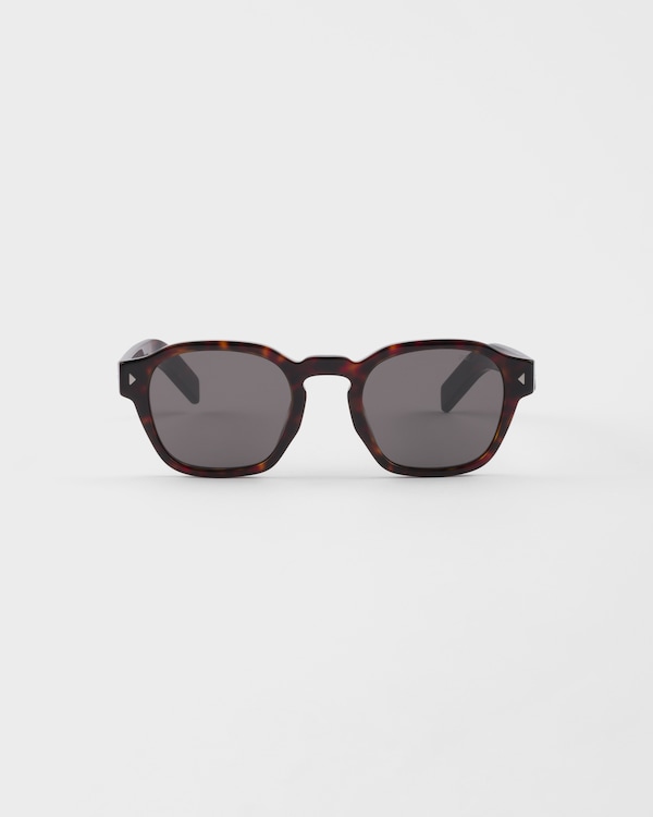 Sunglasses with the iconic metal plaque - Lenses Ardesia Crist Sunglasses with the iconic metal plaque - Lenses Ardesia Crist
