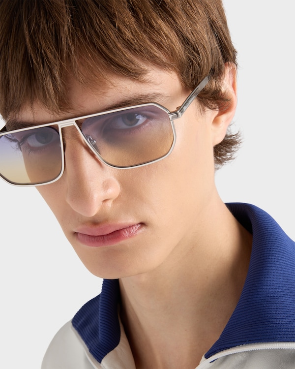 Sunglasses with the iconic metal plaque - Iris Shaded Sun Lenses Sunglasses with the iconic metal plaque - Iris Shaded Sun Lenses