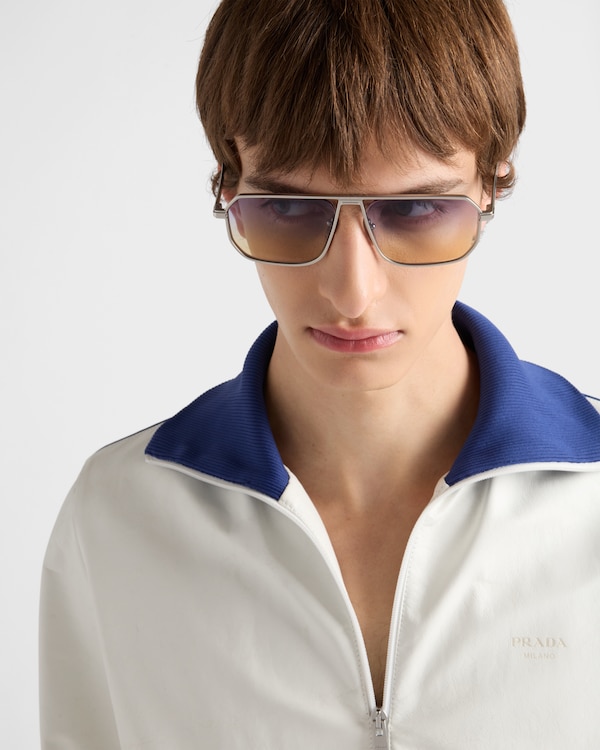 Sunglasses with the iconic metal plaque - Iris Shaded Sun Lenses Sunglasses with the iconic metal plaque - Iris Shaded Sun Lenses