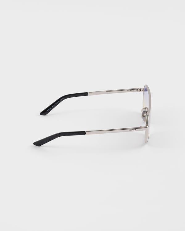 Sunglasses with the iconic metal plaque - Iris Shaded Sun Lenses Sunglasses with the iconic metal plaque - Iris Shaded Sun Lenses