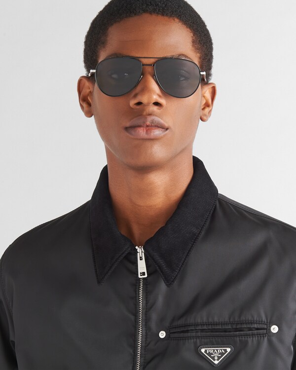 Sunglasses with iconic metal plaque - Polarized Black Lenses Sunglasses with iconic metal plaque - Polarized Black Lenses