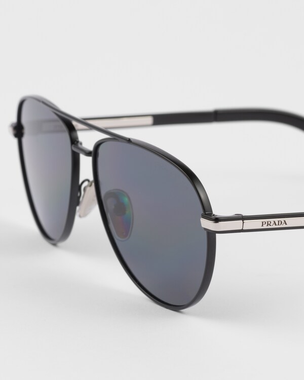 Sunglasses with iconic metal plaque - Polarized Black Lenses Sunglasses with iconic metal plaque - Polarized Black Lenses
