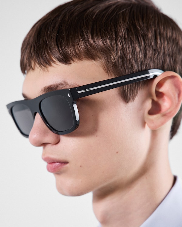 Sunglasses with the iconic metal plaque - Lenses Ardesia Crist Sunglasses with the iconic metal plaque - Lenses Ardesia Crist