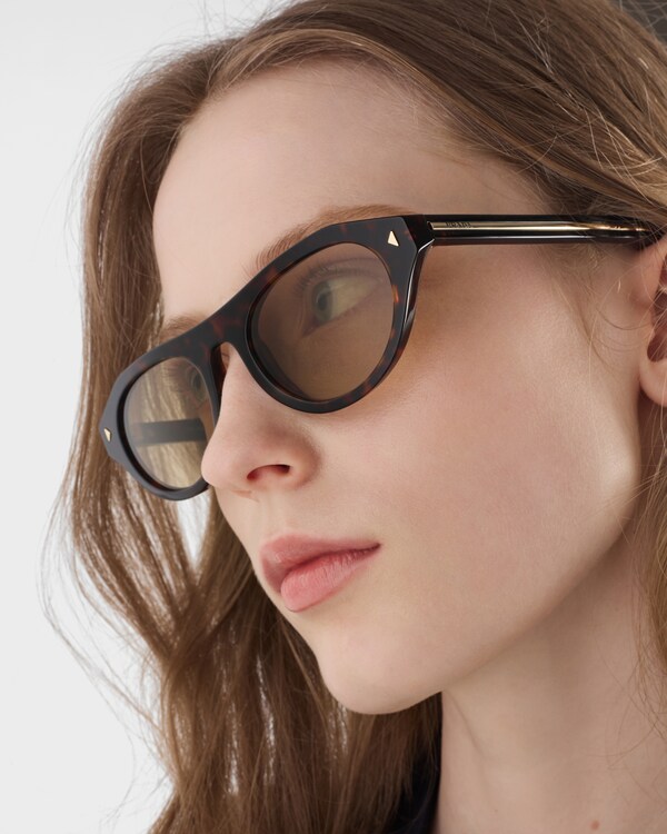 Prada sunglasses with the iconic metal plaque - Chamomile yellow lenses Prada sunglasses with the iconic metal plaque - Chamomile yellow lenses