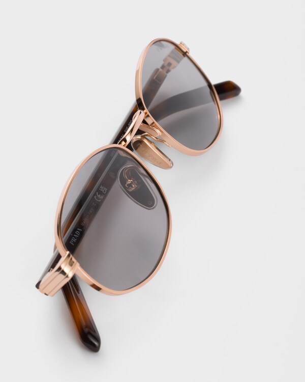Sunglasses with the iconic metal plaque - Grey Lenses Sunglasses with the iconic metal plaque - Grey Lenses