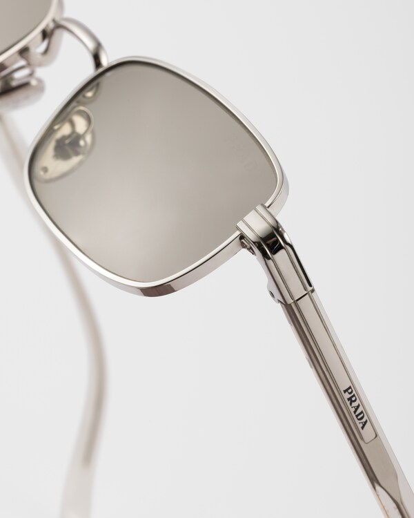 Sunglasses with the iconic metal plaque - Stone Gray lenses Sunglasses with the iconic metal plaque - Stone Gray lenses