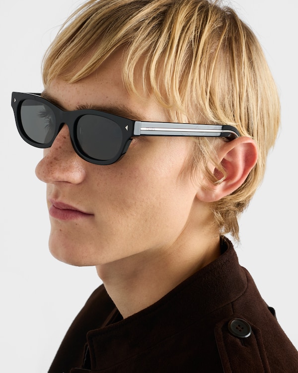 Prada Eyewear系列太阳镜 - 石板灰镜片 Prada Eyewear系列太阳镜 - 石板灰镜片