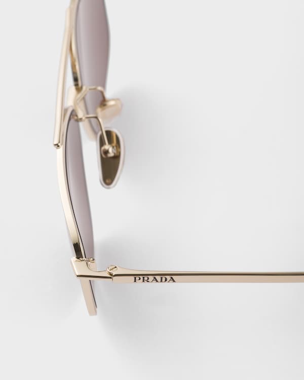 Prada Eyewear Collection sunglasses - Mulberry lenses Prada Eyewear Collection sunglasses - Mulberry lenses