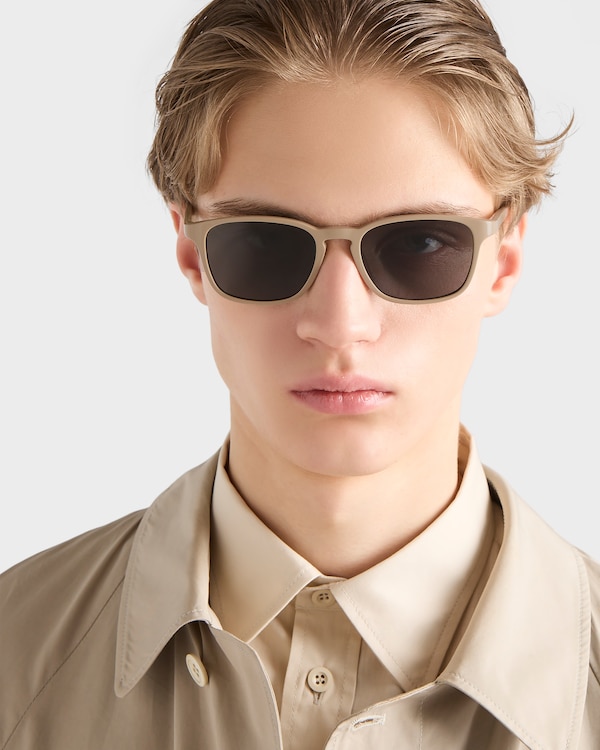Prada Runway太阳镜 - 石板灰镜片 Prada Runway太阳镜 - 石板灰镜片