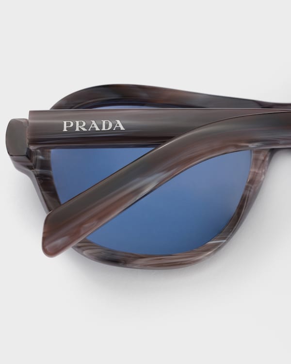 Prada Eyewear系列太阳镜 - 群青色镜片 Prada Eyewear系列太阳镜 - 群青色镜片