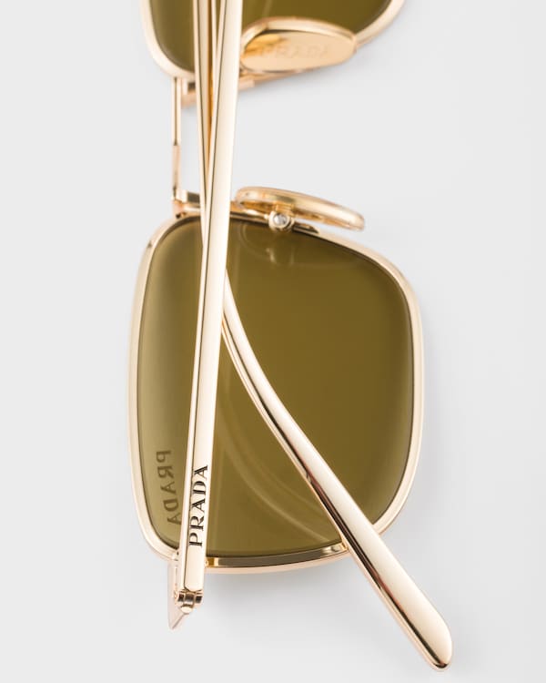 Sunglasses with Prada logo - Olive green lenses Sunglasses with Prada logo - Olive green lenses