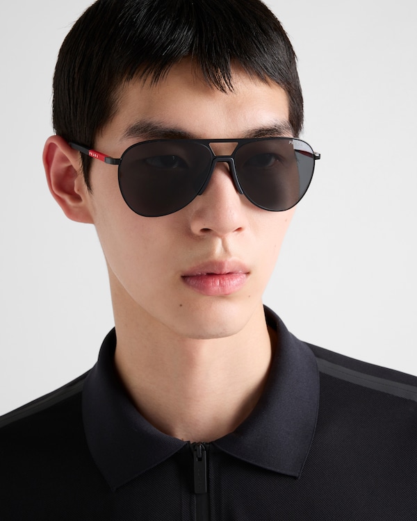 Prada Linea Rossa太阳镜 - 石板灰镜片 Prada Linea Rossa太阳镜 - 石板灰镜片