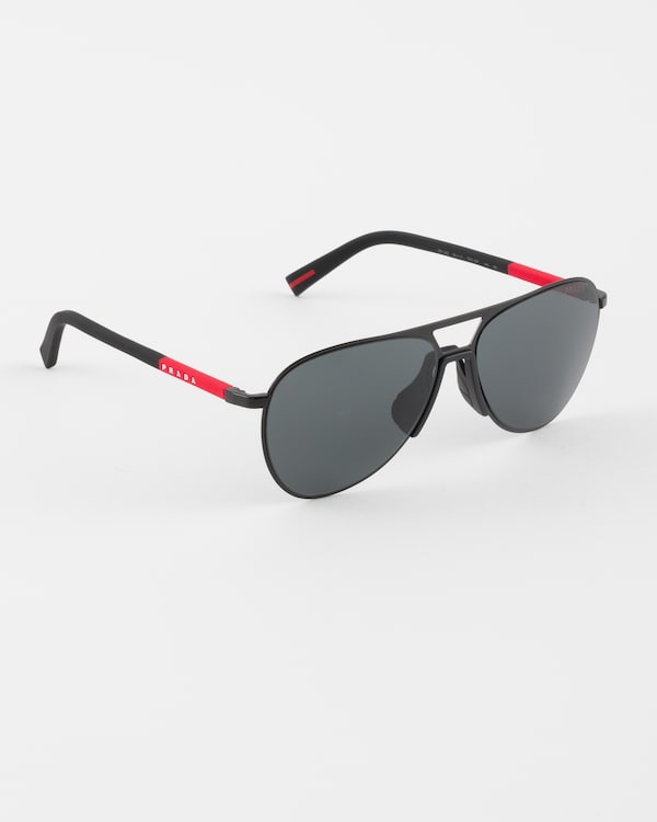 Prada Linea Rossa太阳镜 - 石板灰镜片 Prada Linea Rossa太阳镜 - 石板灰镜片