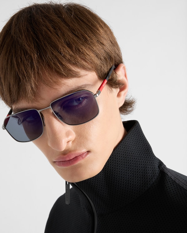 Prada Linea Rossa太阳镜 - Blue lenses/Purple Prada Linea Rossa太阳镜 - Blue lenses/Purple