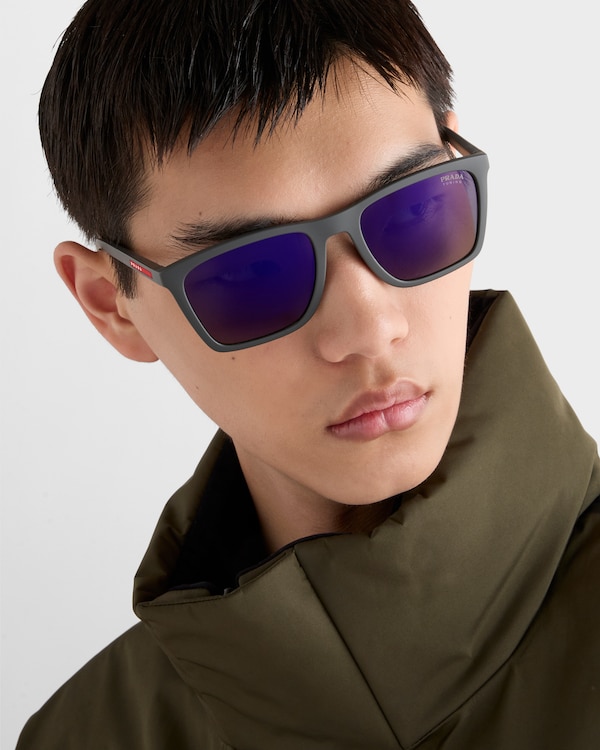 Prada Linea Rossa太阳镜 - 海蓝色镜片 Prada Linea Rossa太阳镜 - 海蓝色镜片