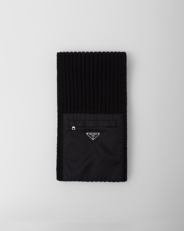 Wool scarf with Re-Nylon gabardine pocket - Black Wool scarf with Re-Nylon gabardine pocket - Black
