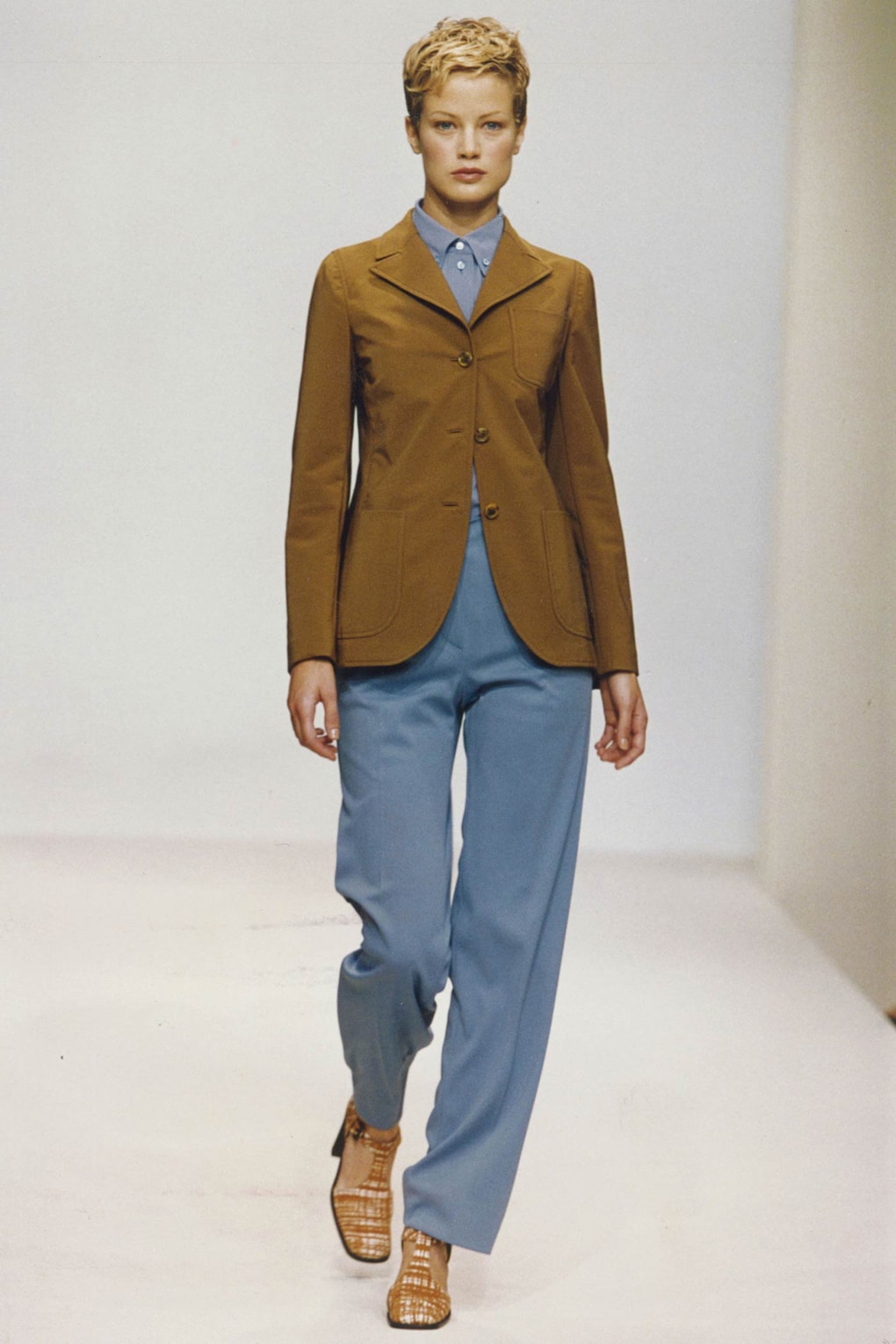 Look 3