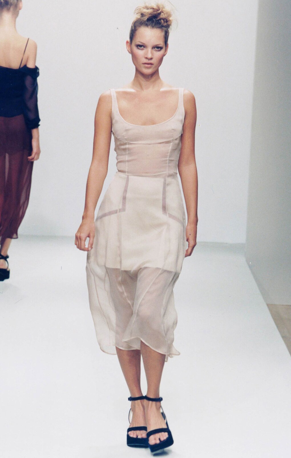 Look 3
