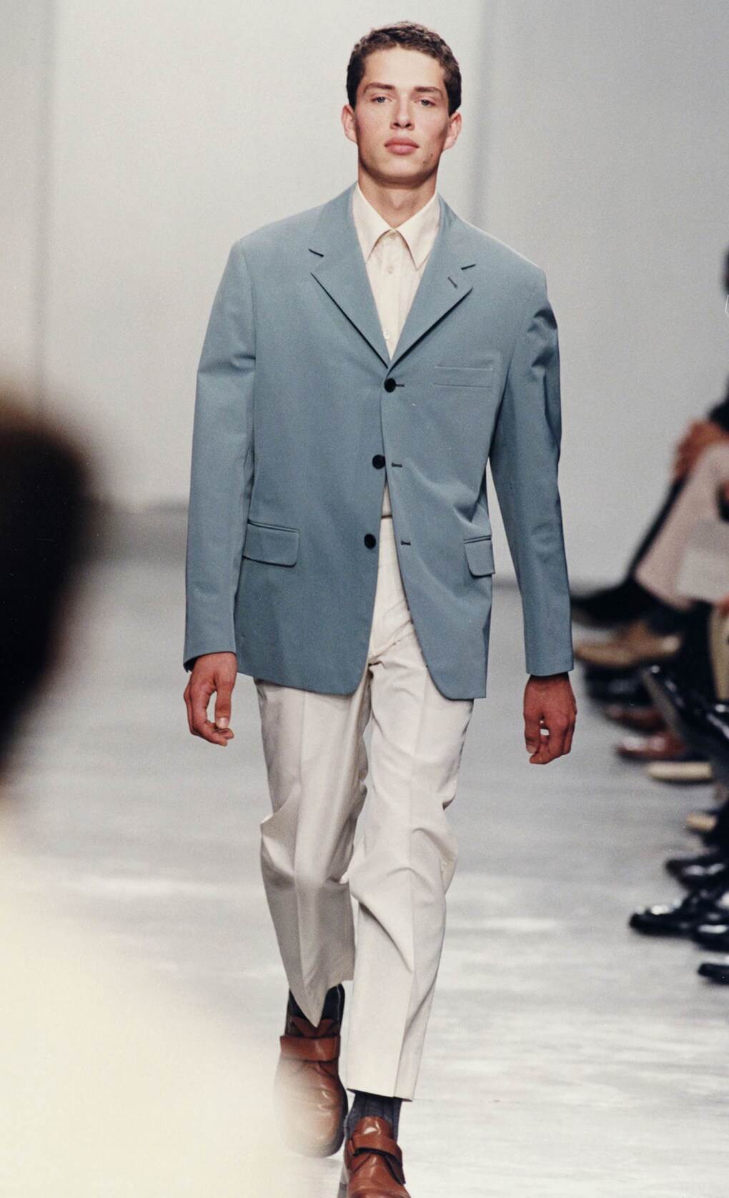 Look 3
