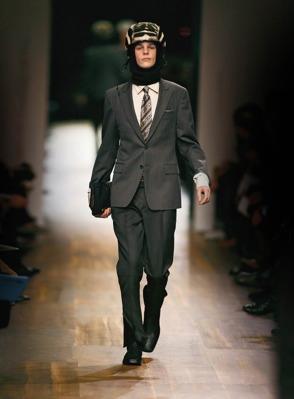 Look 7