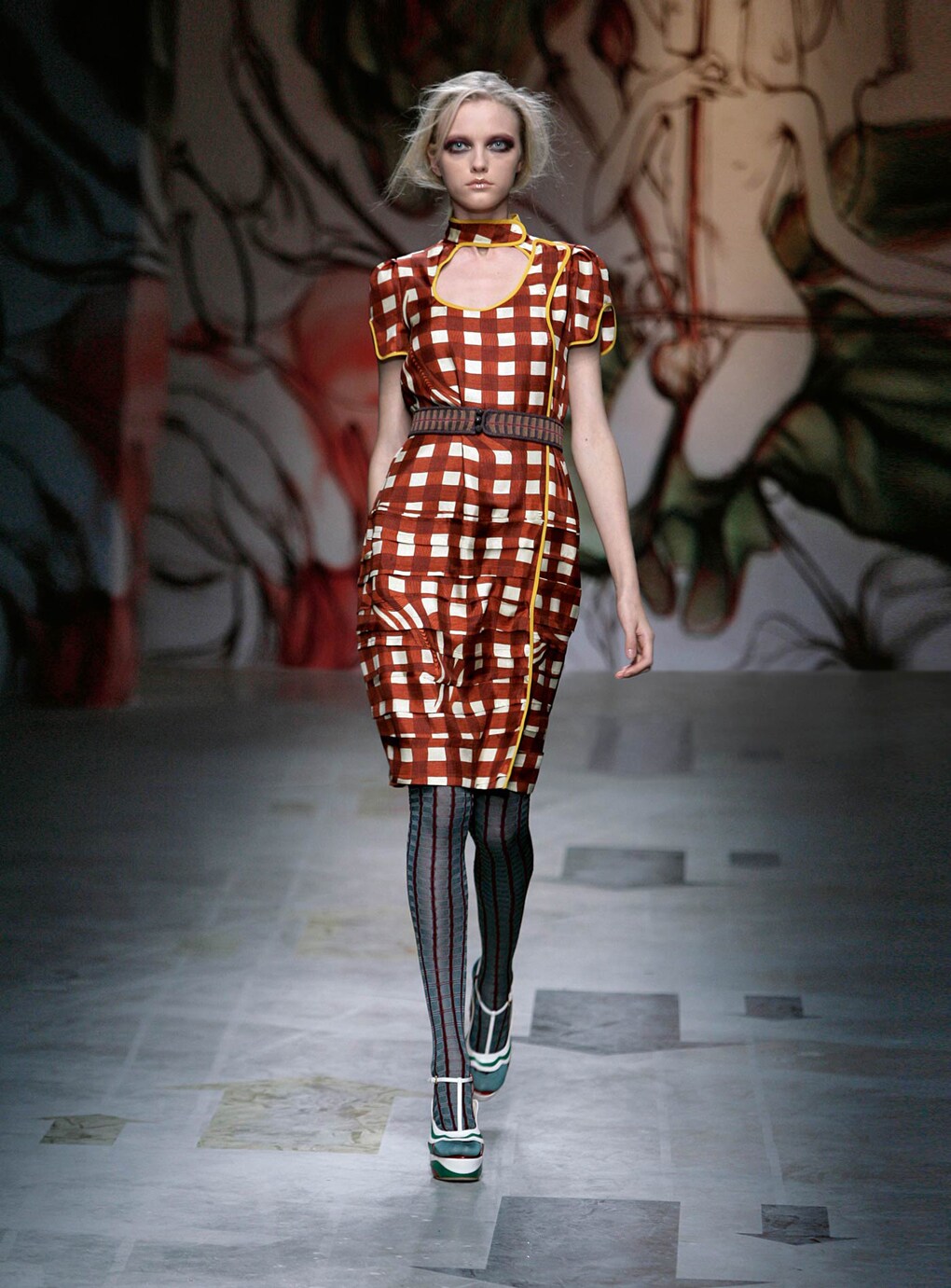 Look 3