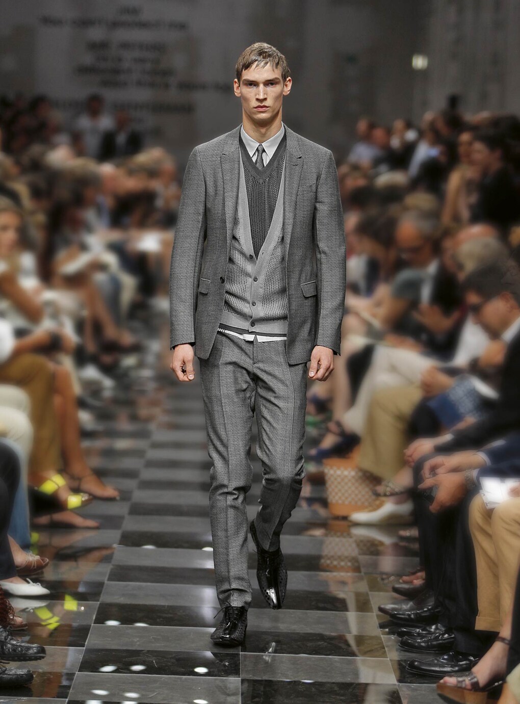 Look 8