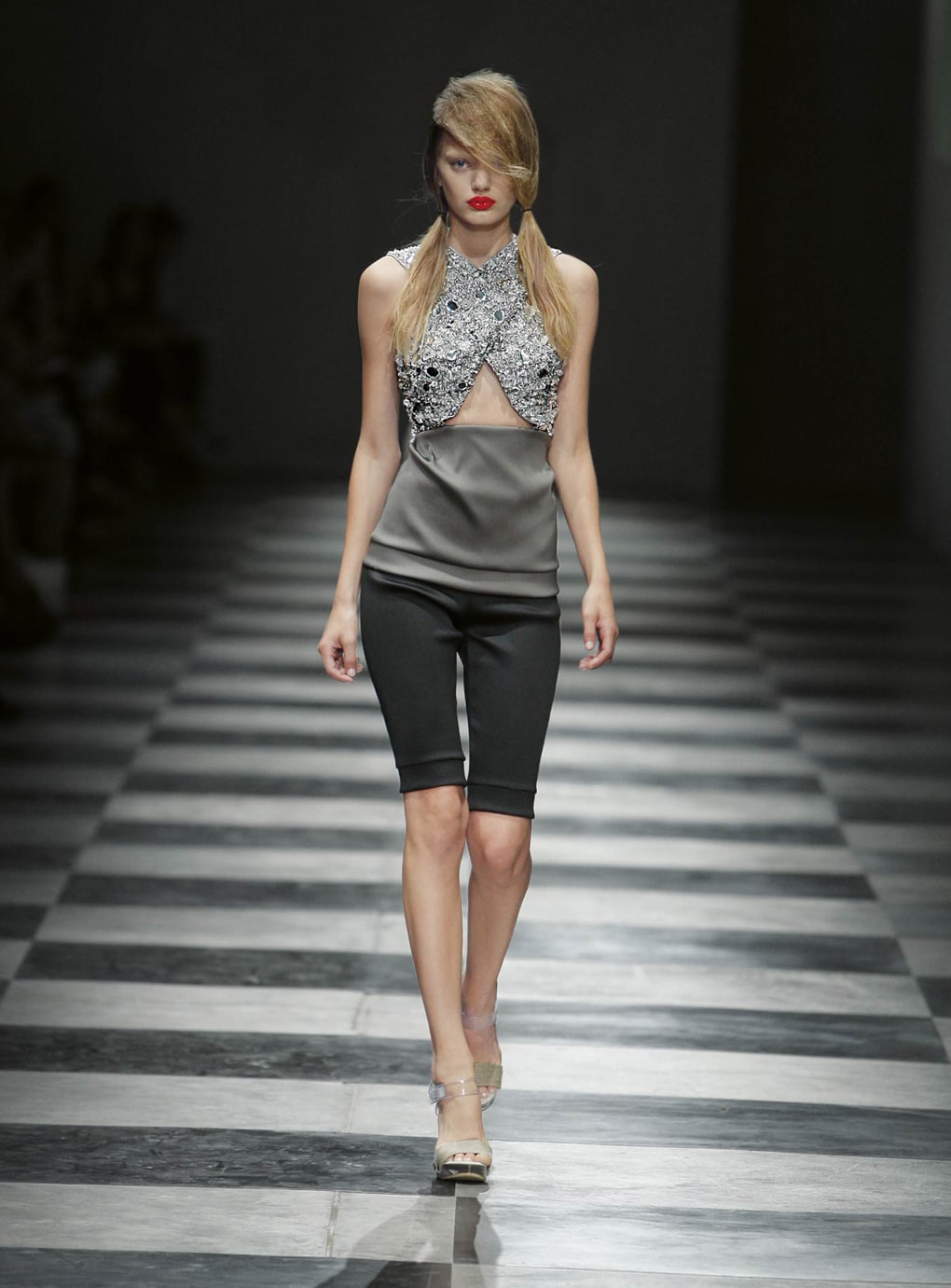 Look 13