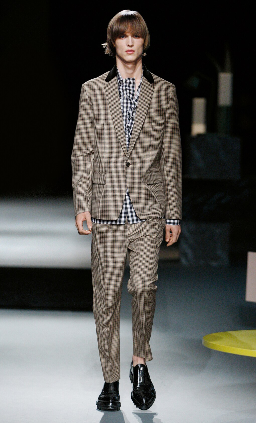 Look 3