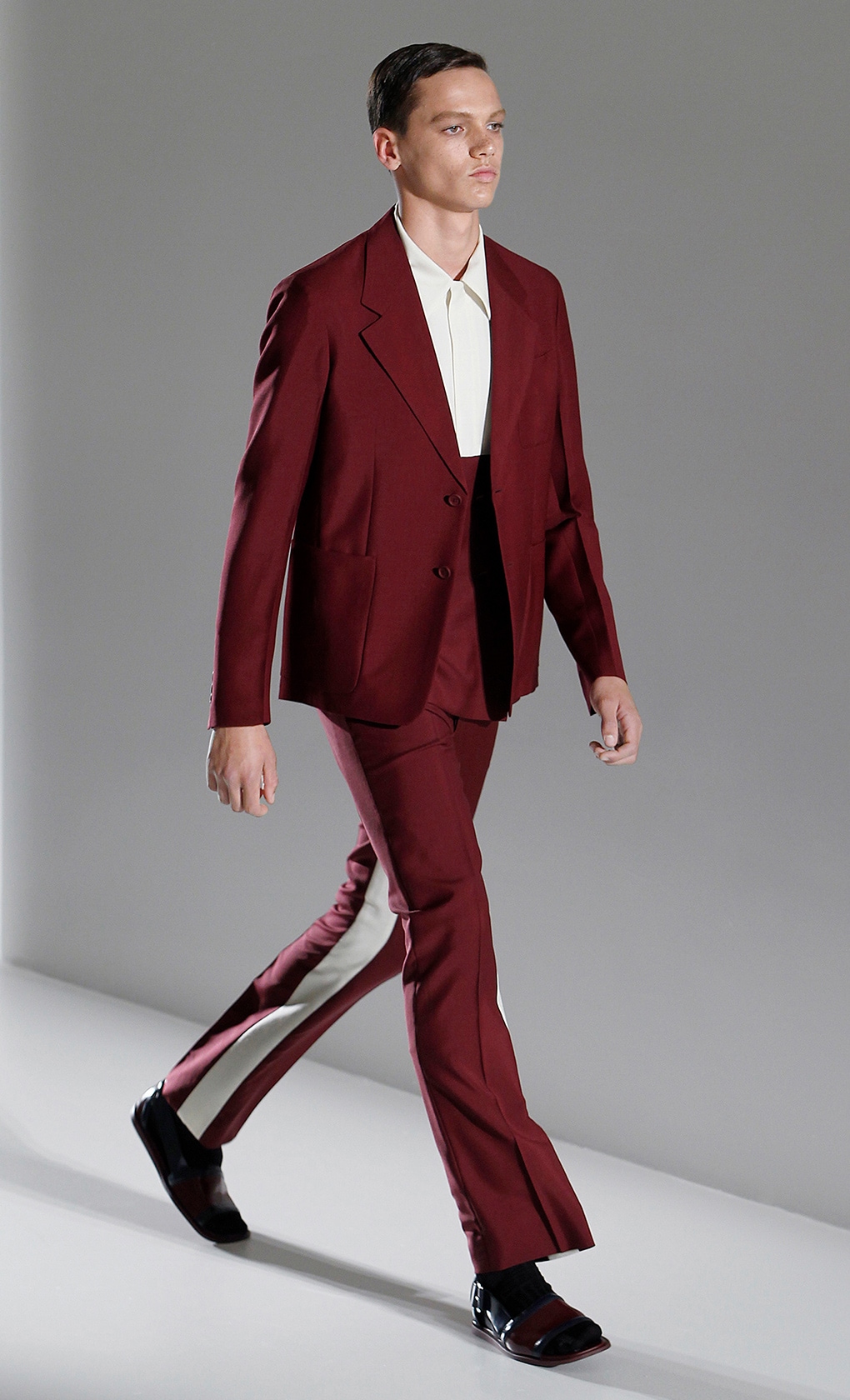 Look 3