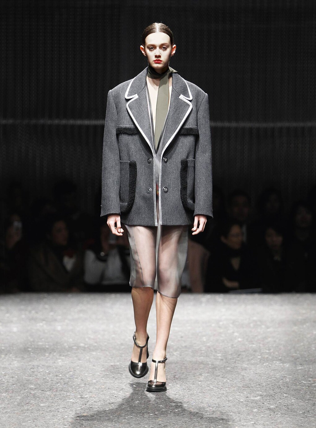 Look 3