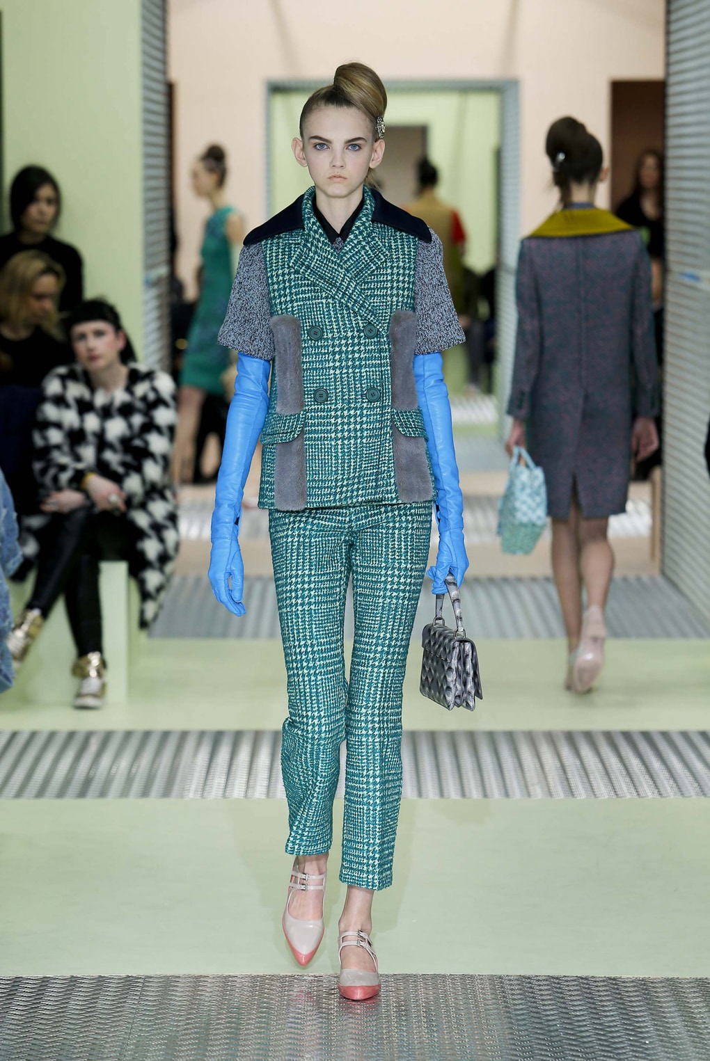 Look 9