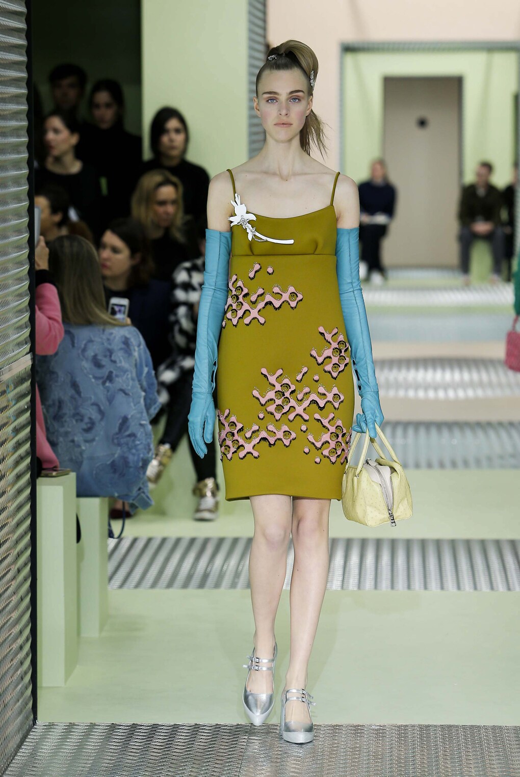 Look 14
