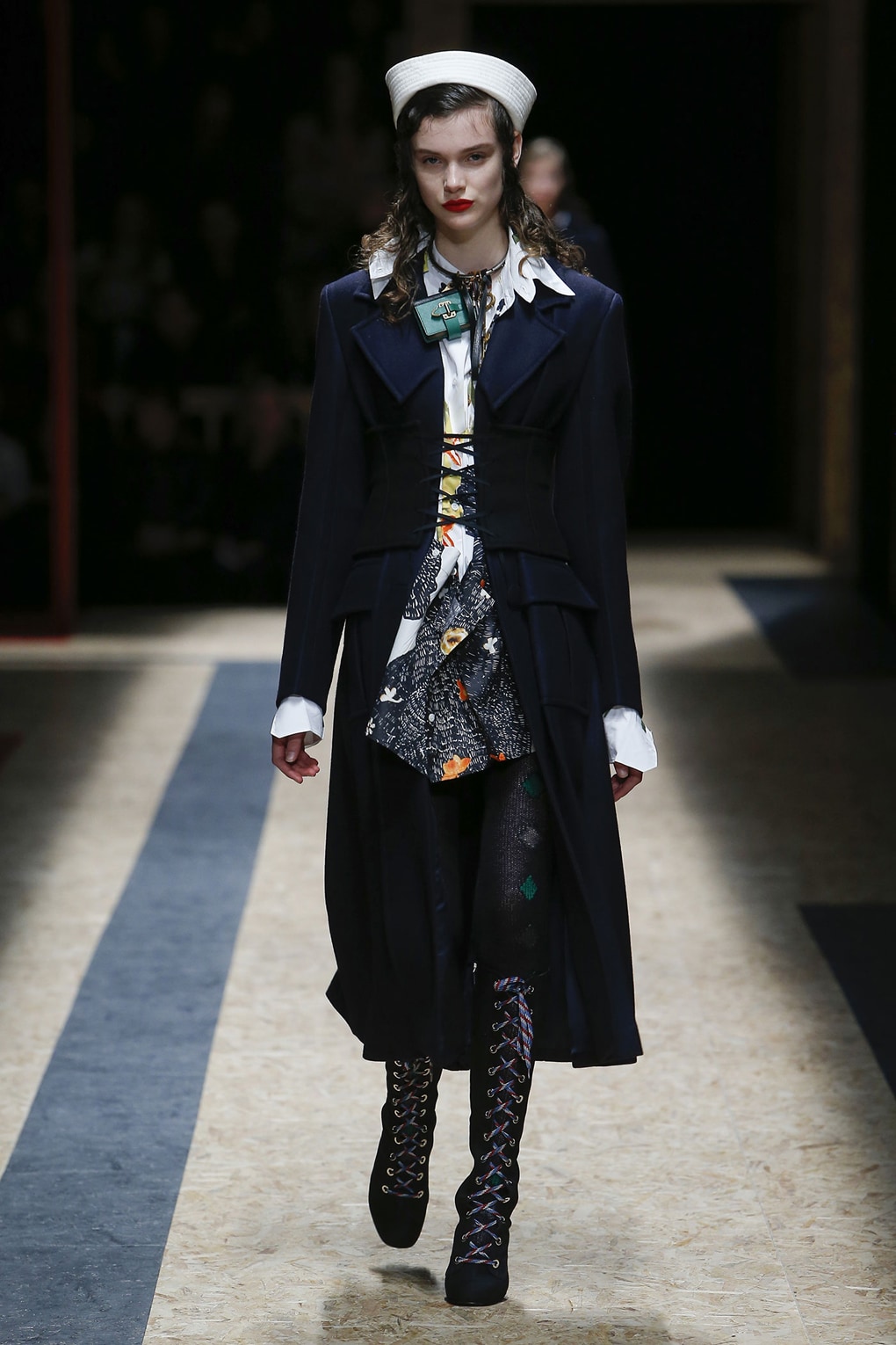 Look 3