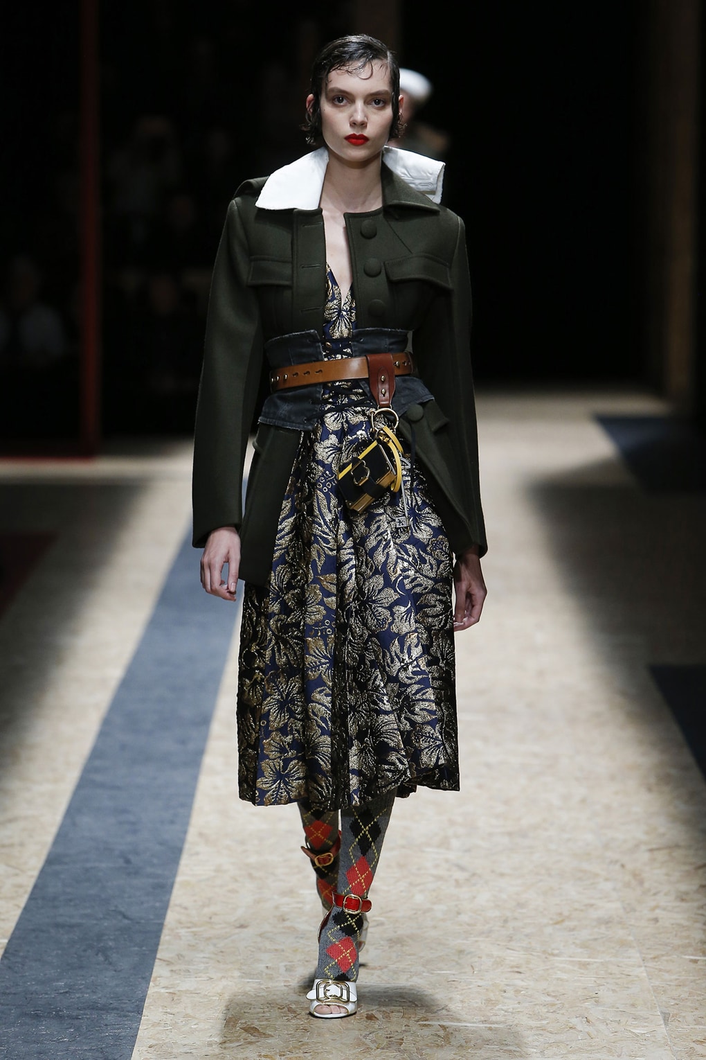 Look 5