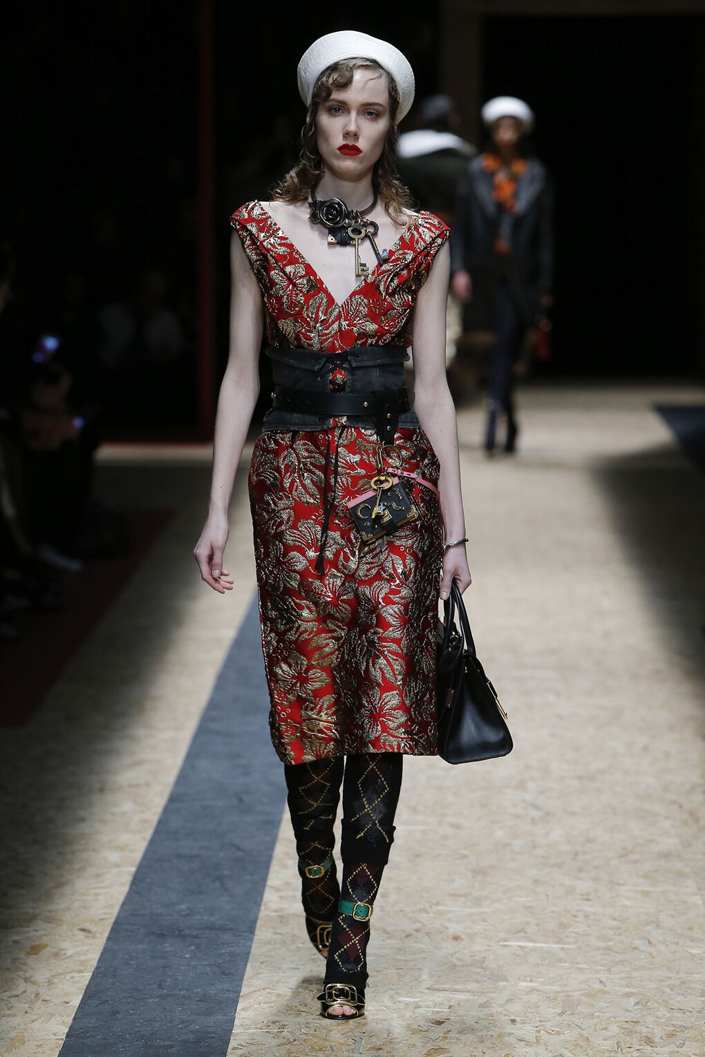 Look 8