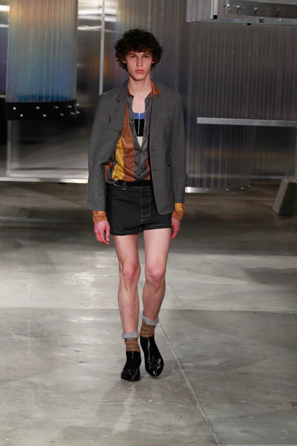 Look 3