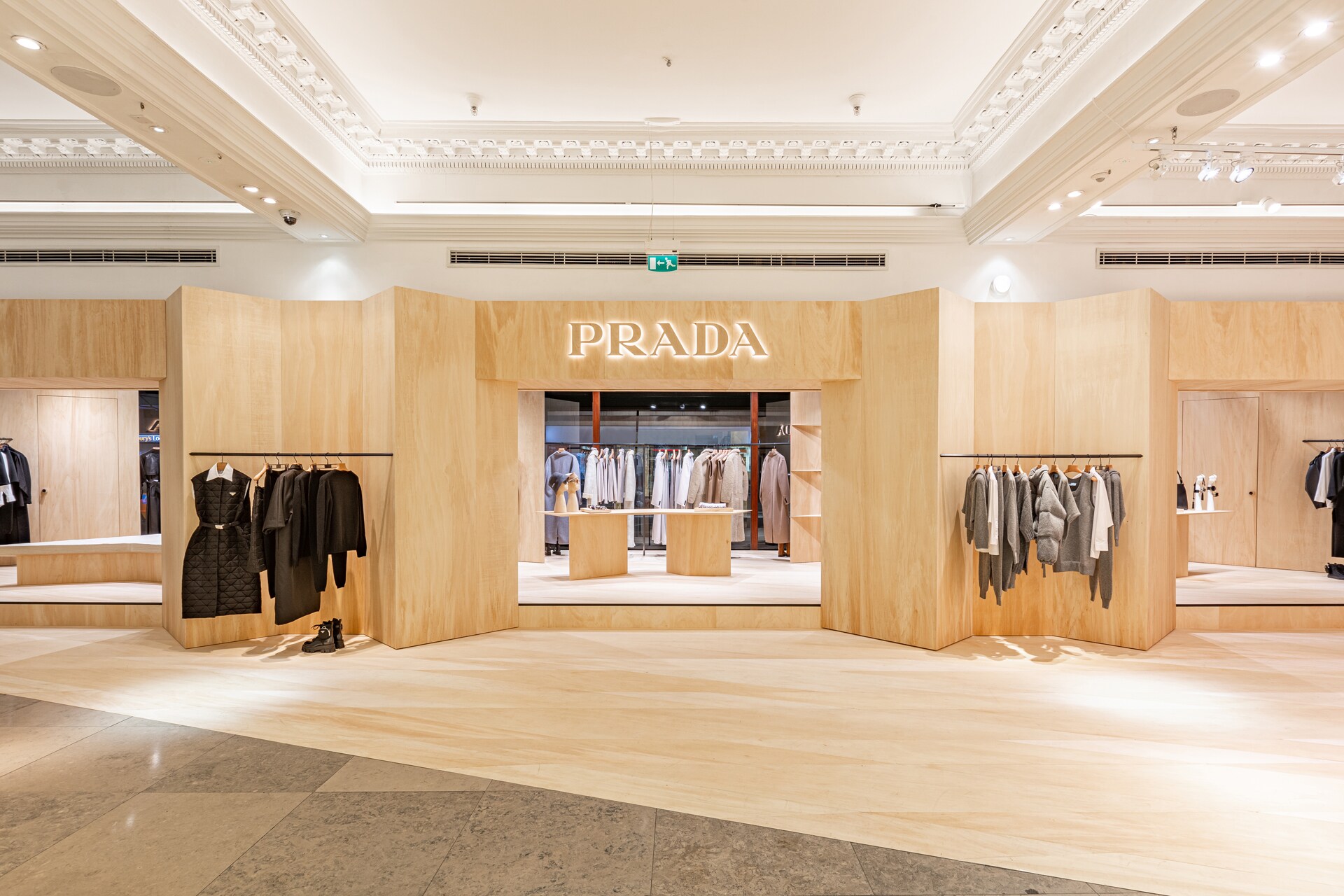 Store 01